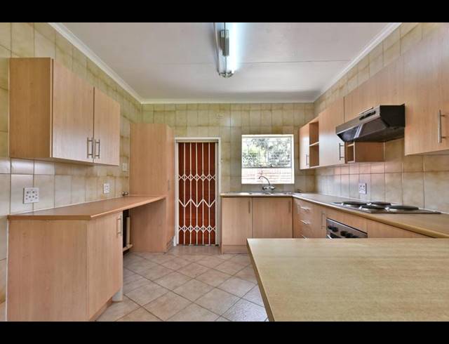 2 BEDROOM TOWNHOUSE FOR SALE IN BRACKENDOWNS